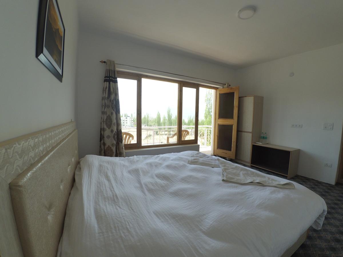 Yangphel Guest House Leh Exterior photo